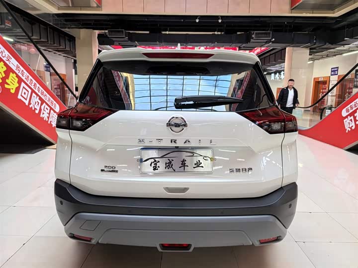 Фото 4 - Nissan X-Trail