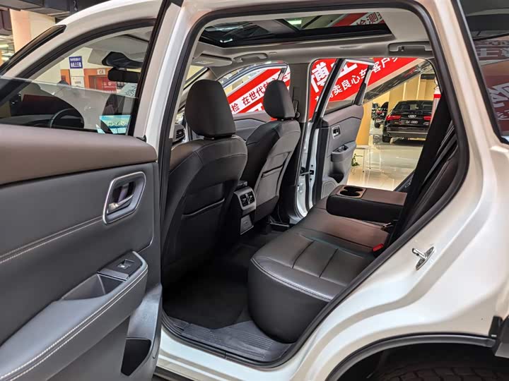 Фото 8 - Nissan X-Trail