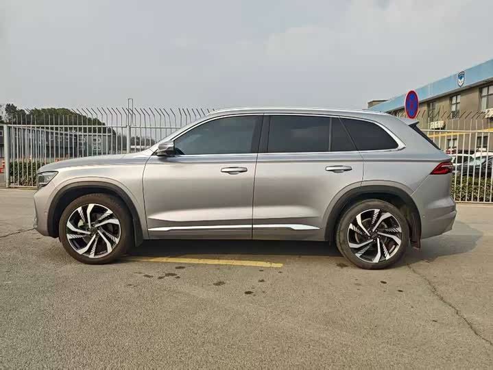 Фото 4 - Geely Monjaro