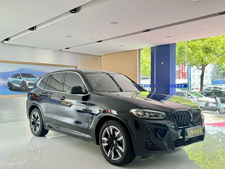 Фото 3 - BMW iX3