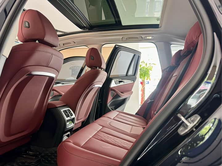 Фото 6 - BMW iX3