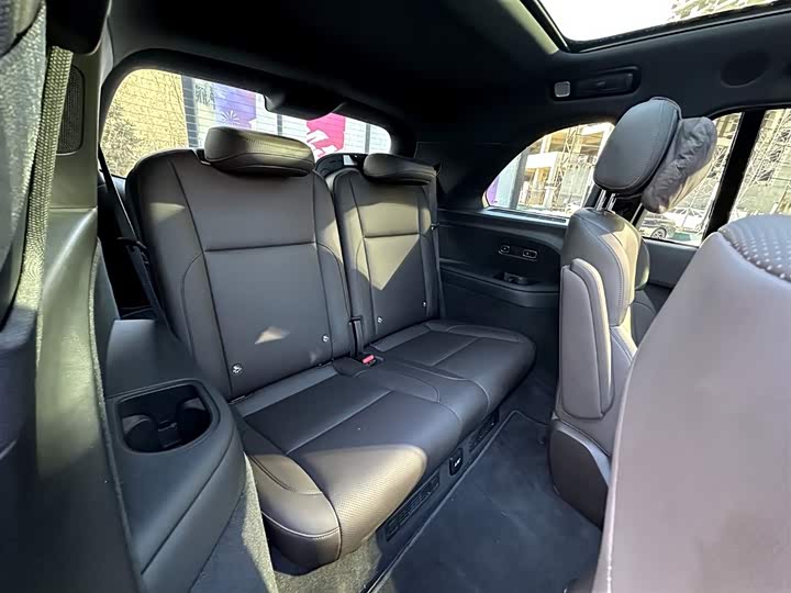 Фото 9 - LiXiang L8