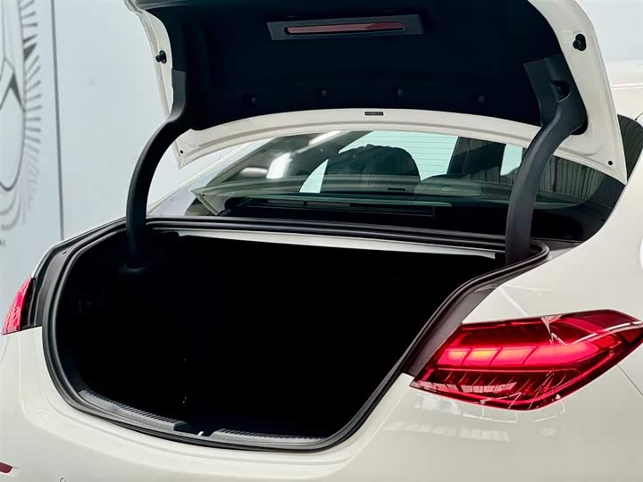 Фото 3 - Mercedes-Benz C-Class