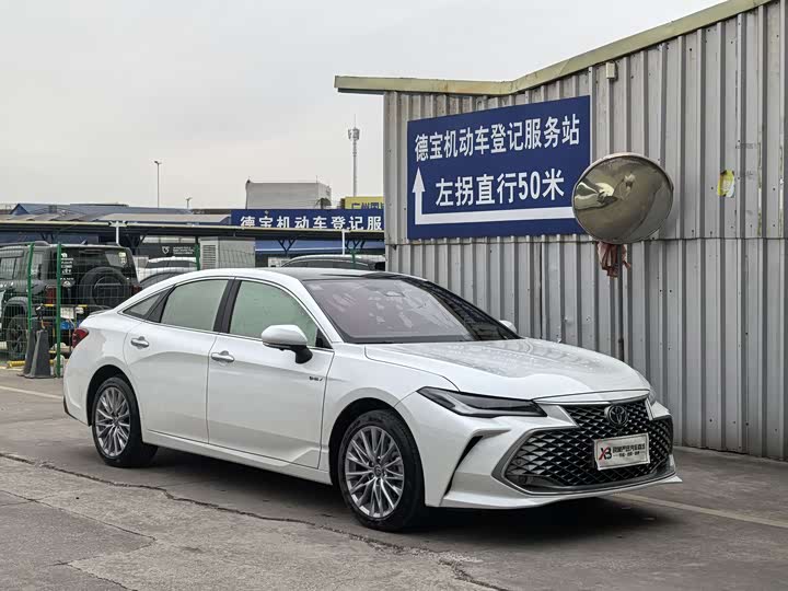 Фото 2 - Toyota Avalon