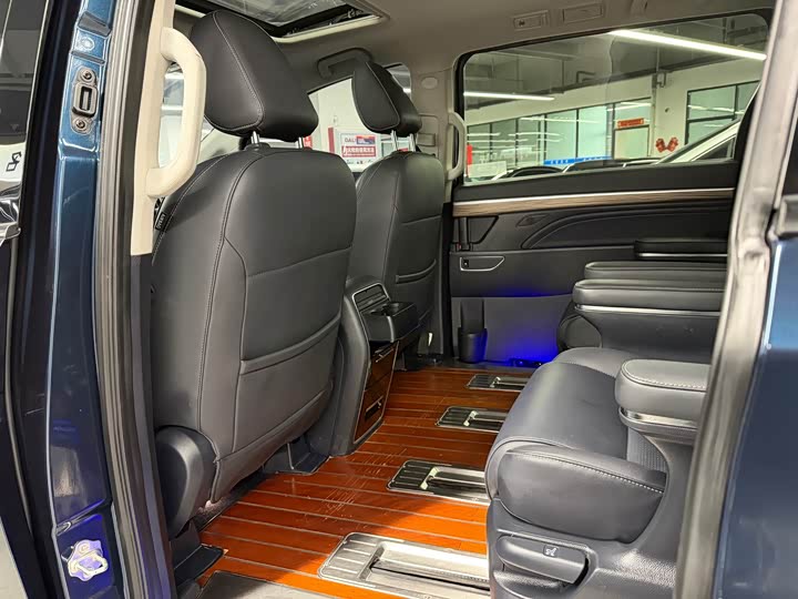 Фото 6 - GAC Trumpchi M8