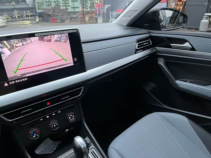 Фото 7 - Volkswagen Lavida