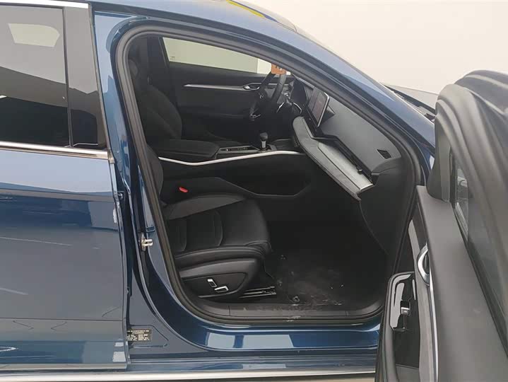 Фото 8 - Geely Preface