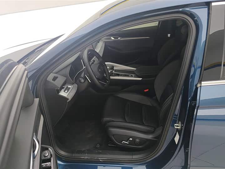 Фото 9 - Geely Preface