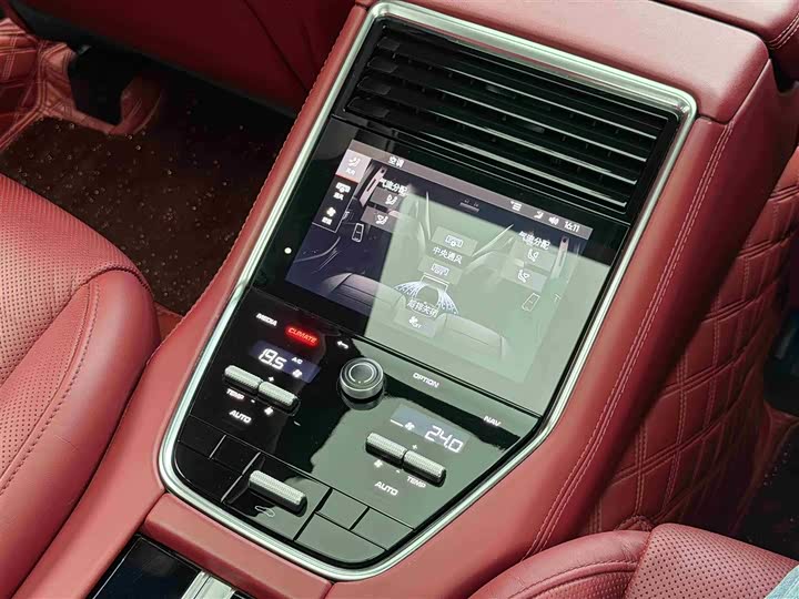 Фото 9 - Porsche Panamera