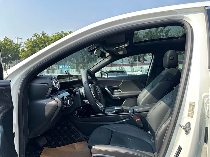 Фото 4 - Mercedes-Benz A-Class