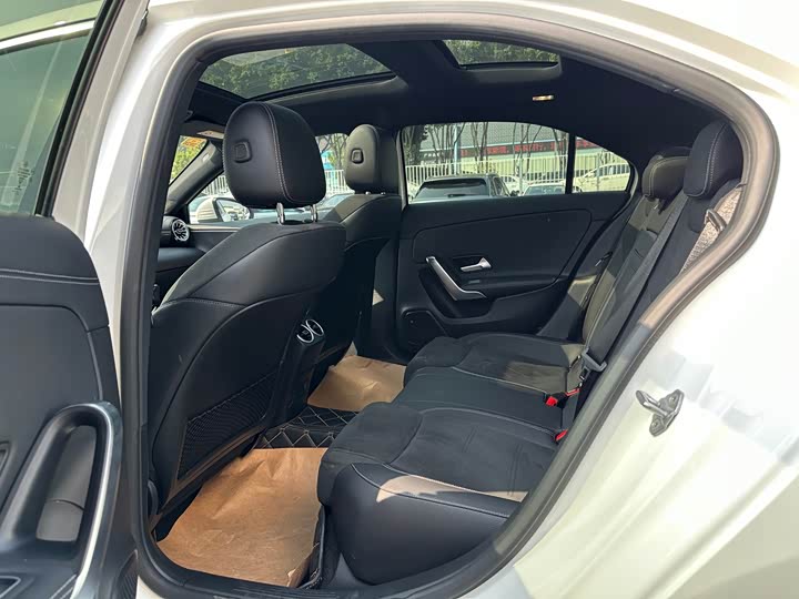 Фото 6 - Mercedes-Benz A-Class