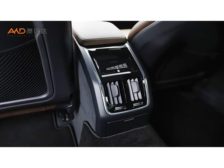 Фото 9 - Volvo S90