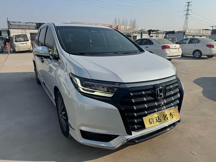 Фото 2 - Honda Elysion