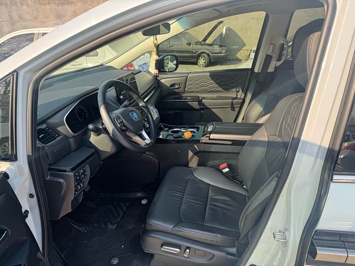 Фото 3 - Honda Elysion