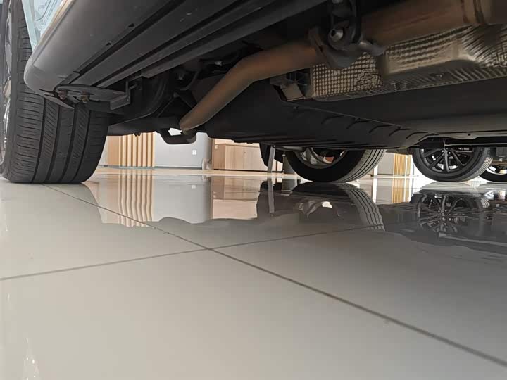 Фото 4 - LiXiang One