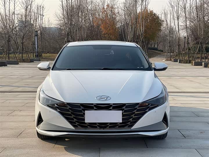 Фото 2 - Hyundai Elantra N line