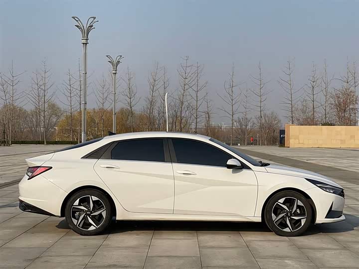 Фото 5 - Hyundai Elantra N line