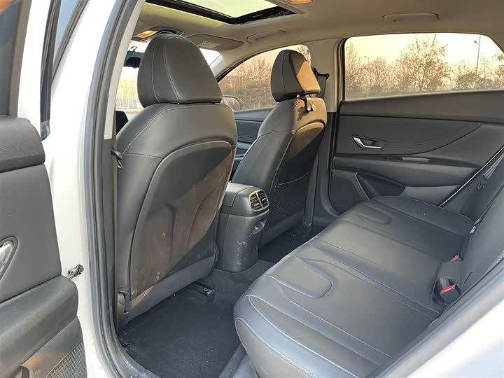 Фото 8 - Hyundai Elantra N line