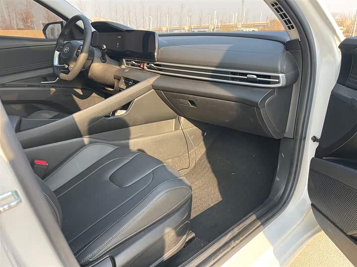 Фото 9 - Hyundai Elantra N line