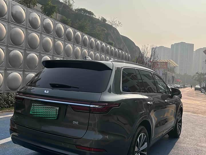 Фото 6 - LiXiang One