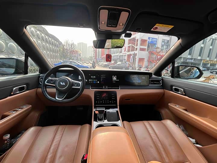 Фото 8 - LiXiang One