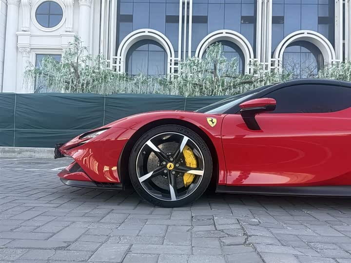 Фото 7 - Ferrari SF90