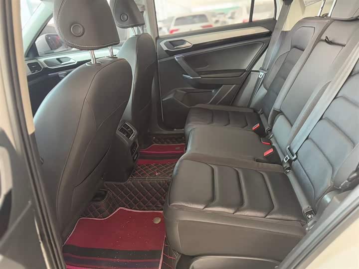 Фото 7 - Volkswagen Tayron