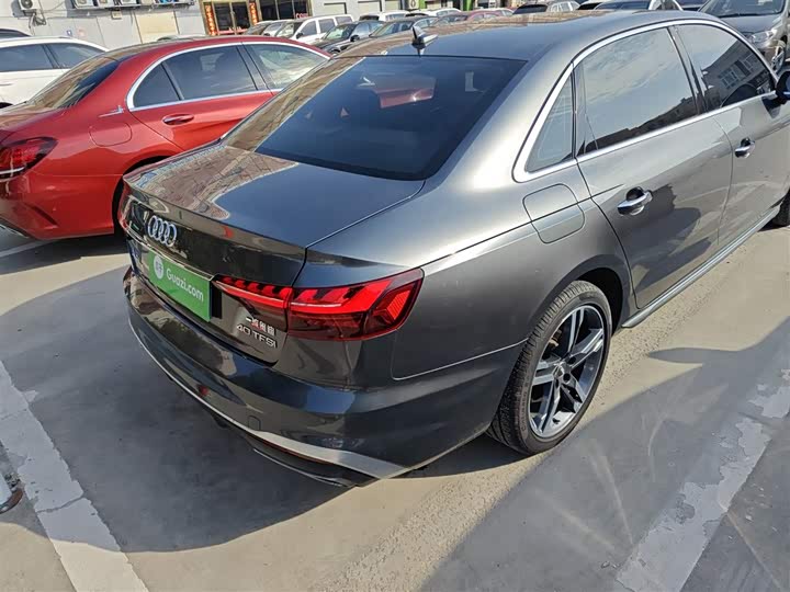 Фото 7 - Audi A4L