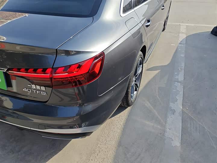 Фото 8 - Audi A4L