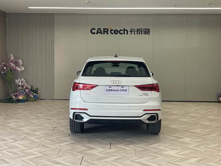 Фото 6 - Audi Q3