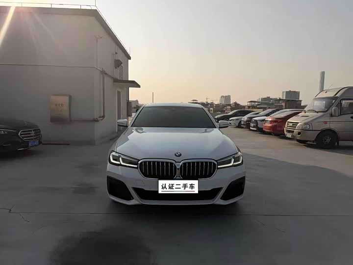 Фото 1 - BMW 5 Series