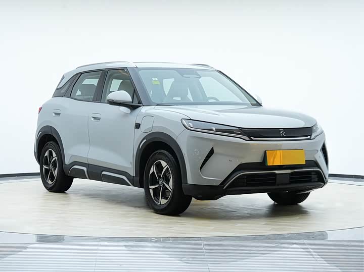 Фото 3 - BYD Yuan Up