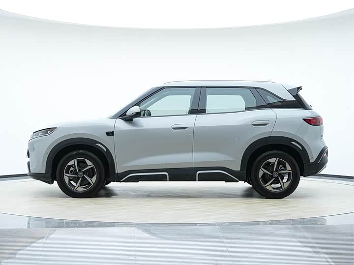 Фото 7 - BYD Yuan Up