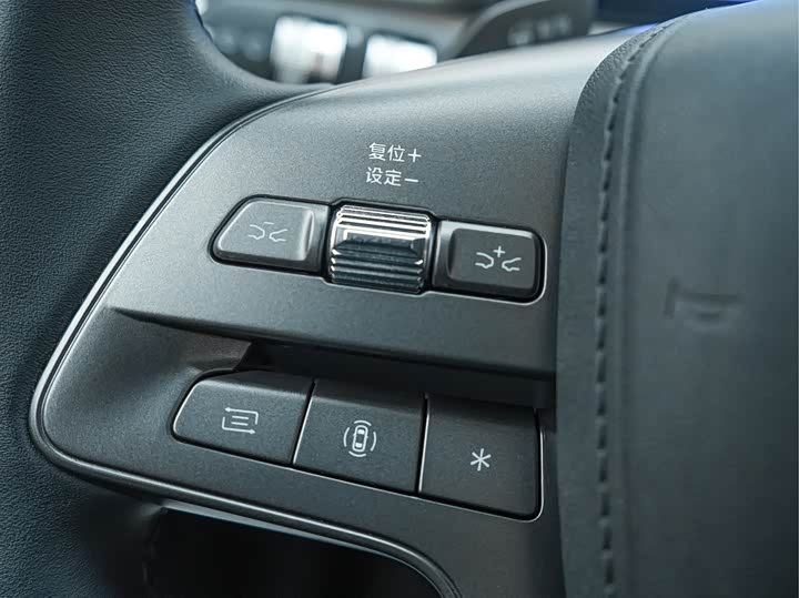 Фото 9 - BYD Yuan Up