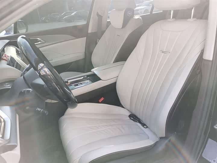 Фото 8 - Hongqi H5