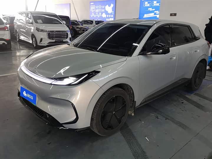 Фото 1 - BAIC Arcfox T1