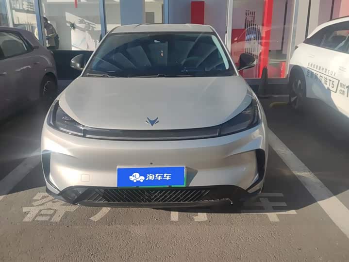 Фото 2 - BAIC Arcfox T1