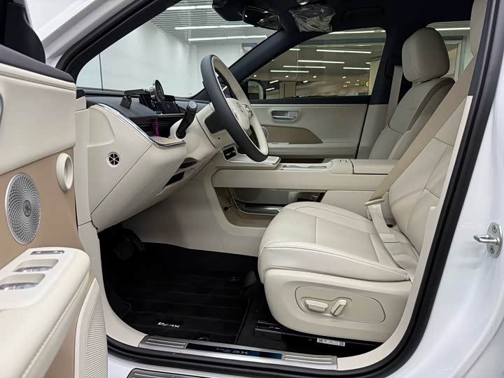 Фото 6 - Toyota bZ3X