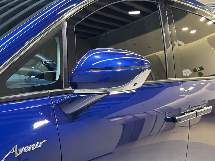 Фото 3 - Buick GL8 Hybrid