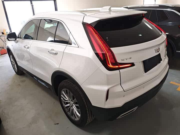 Фото 5 - Cadillac XT4