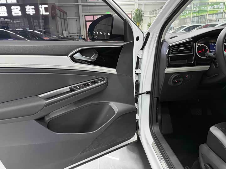 Фото 8 - Jetta VS5