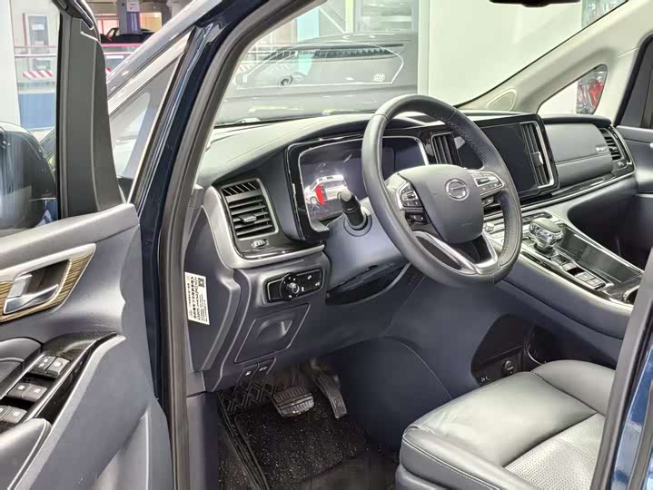 Фото 4 - GAC Trumpchi M8