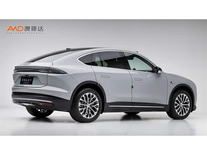 Фото 3 - Nio EC6