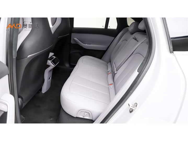 Фото 7 - Nio EC6