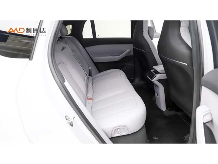 Фото 8 - Nio EC6