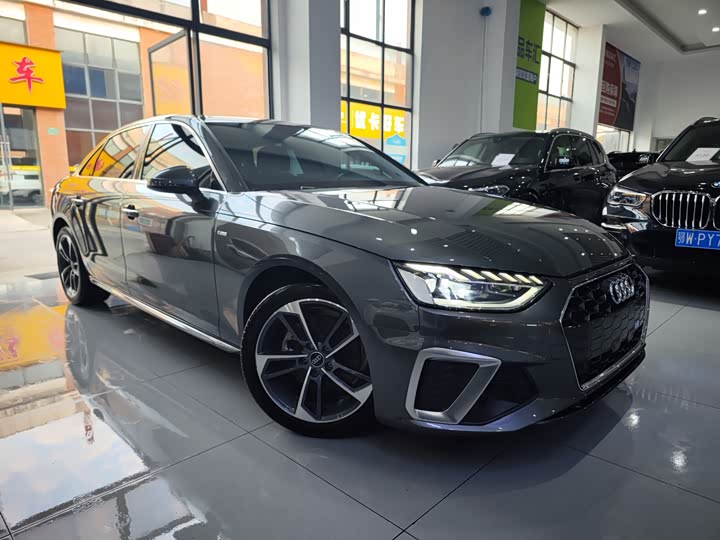 Фото 2 - Audi A4L