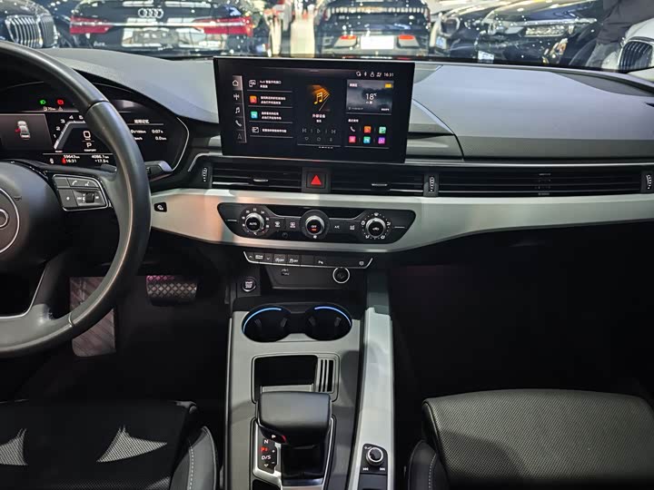 Фото 9 - Audi A4L