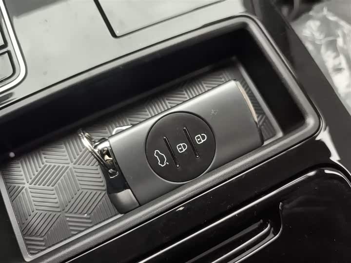 Фото 9 - Exeed LX