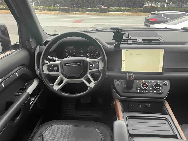 Фото 9 - Land Rover Defender