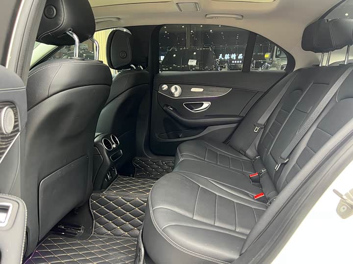 Фото 8 - Mercedes-Benz C-Class